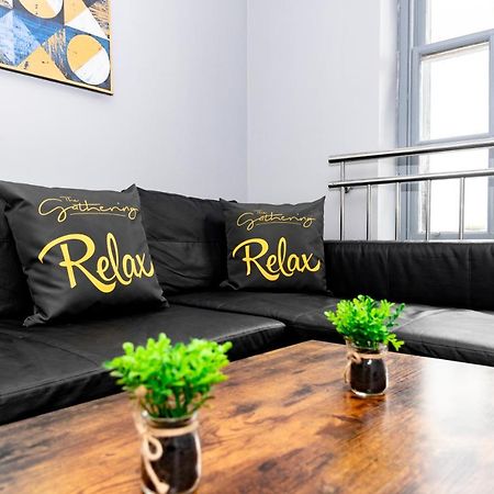 The Eistedfod Penthouse - Berwyn House Apartment Wrexham Ngoại thất bức ảnh