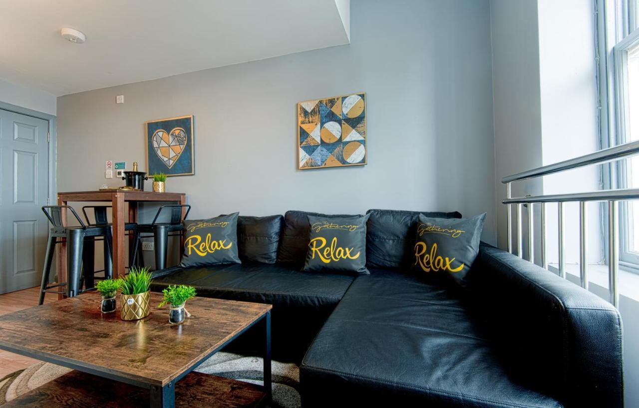 The Eistedfod Penthouse - Berwyn House Apartment Wrexham Ngoại thất bức ảnh