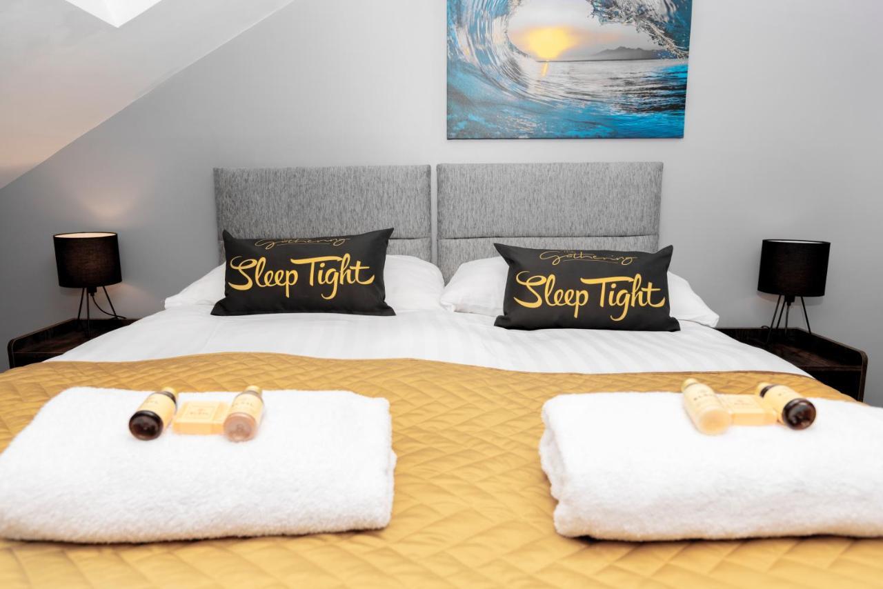 The Eistedfod Penthouse - Berwyn House Apartment Wrexham Ngoại thất bức ảnh
