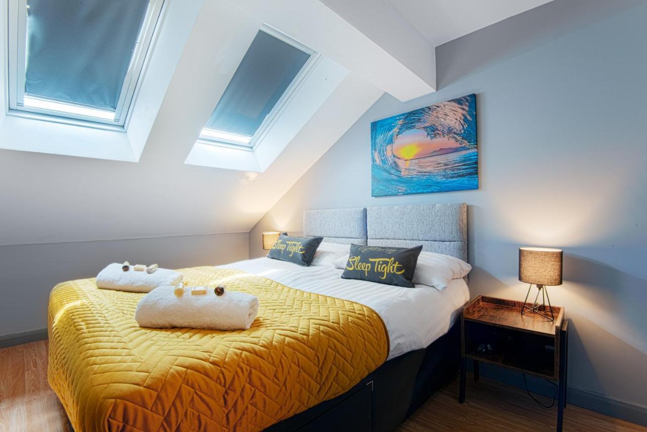 The Eistedfod Penthouse - Berwyn House Apartment Wrexham Ngoại thất bức ảnh