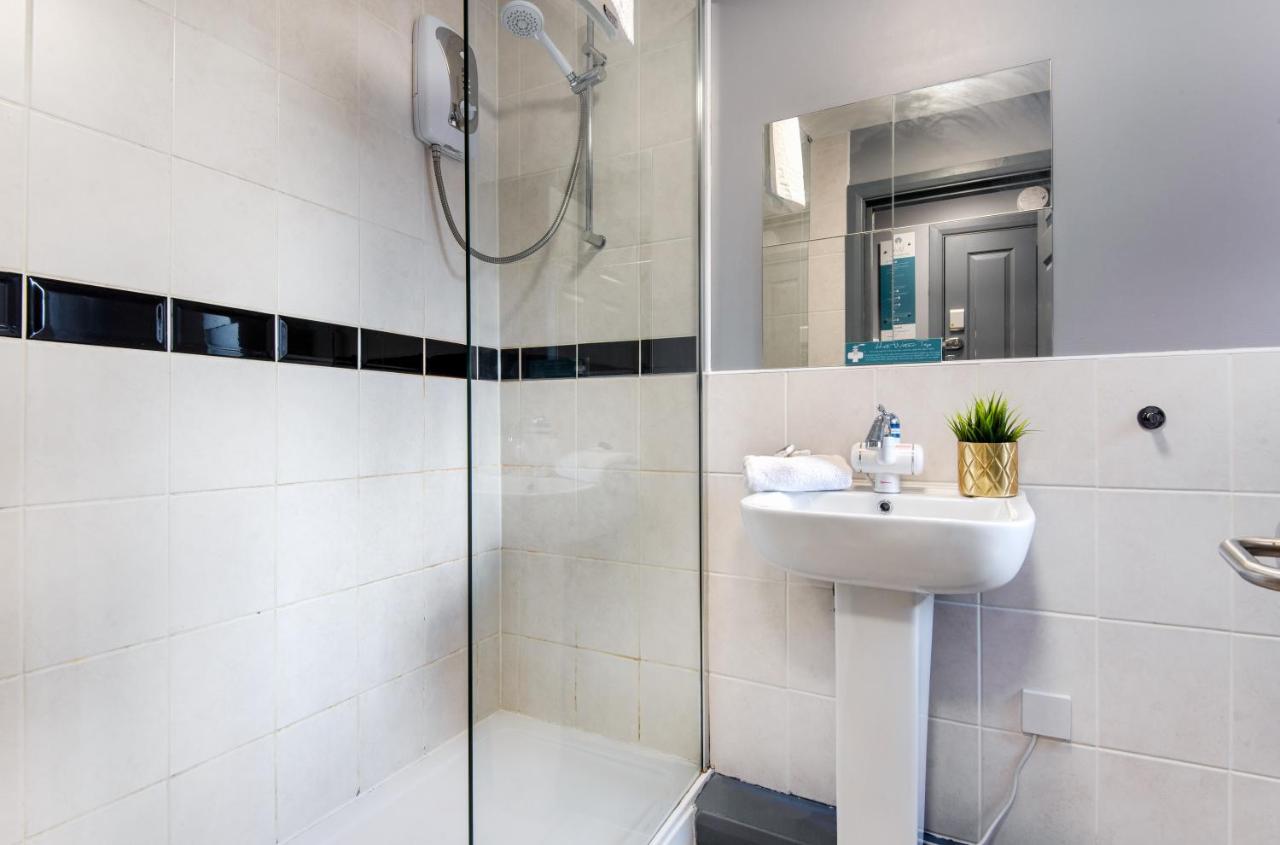 The Eistedfod Penthouse - Berwyn House Apartment Wrexham Ngoại thất bức ảnh